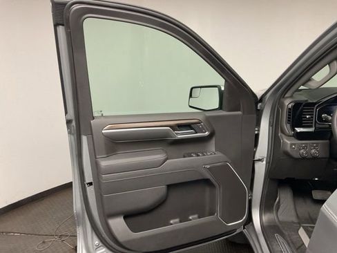 New 2026 Chevrolet Silverado 1500 LT w/ LPO, Dark Essentials Package AWD/4WD image 9