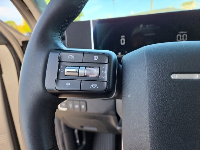 Certified 2026 Hyundai Santa Fe SEL FWD image 18