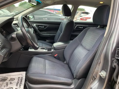 Used 2018 Nissan Altima 2.5 SV FWD image 16