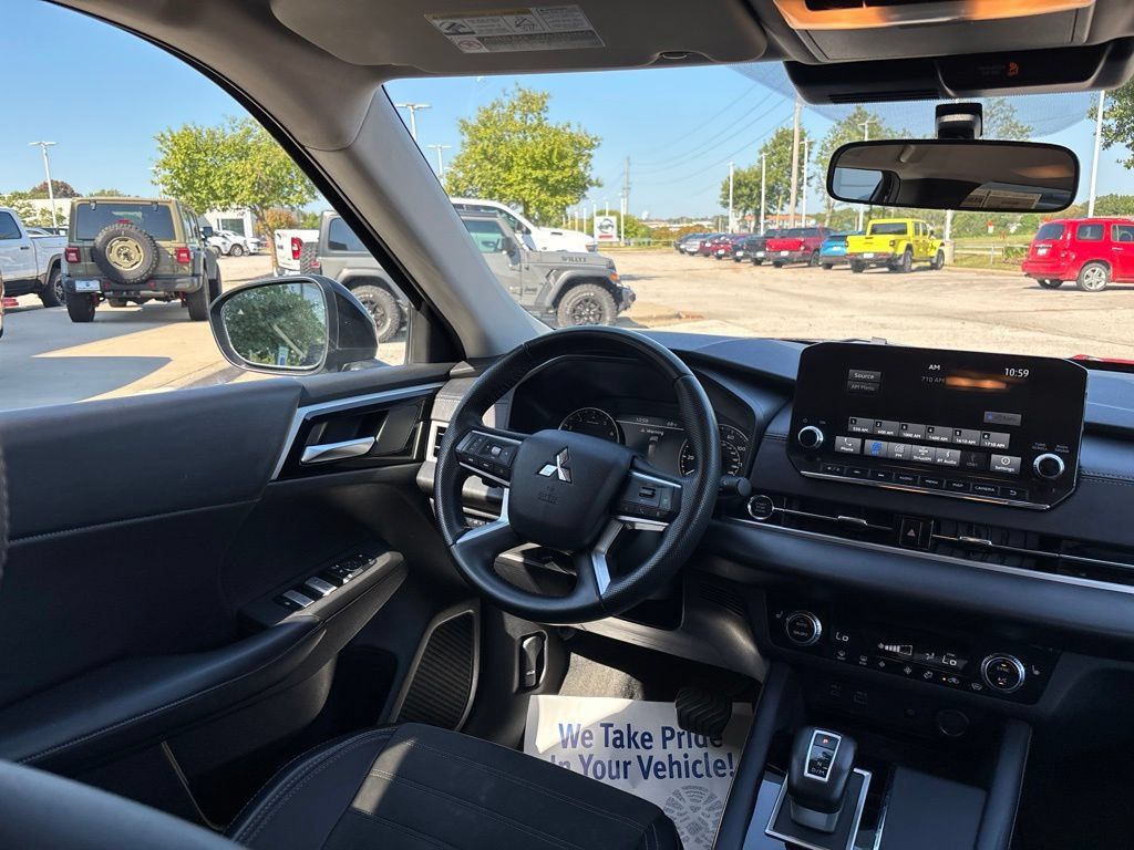 Used 2024 Mitsubishi Outlander SE AWD/4WD image 22
