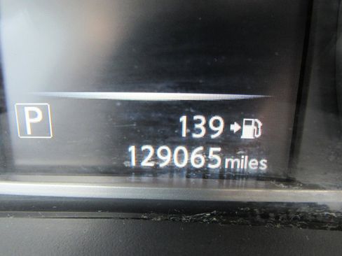 Used 2017 Nissan Sentra SV FWD image 11