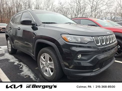 Used 2022 Jeep Compass Latitude w/ Convenience Group image 3