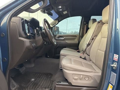 Used 2024 Chevrolet Silverado 3500 LT w/ Convenience Package image 24