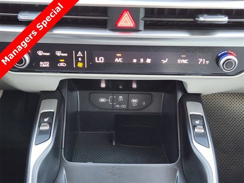 New 2025 Kia Sorento S image 14