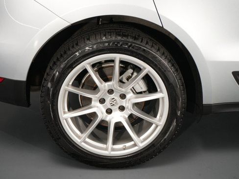 Used 2018 Porsche Macan S AWD/4WD image 23