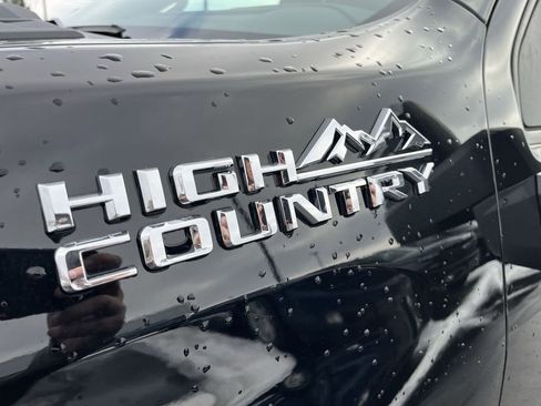 Certified 2022 Chevrolet Silverado 3500 High Country w/ Z71 Off-Road Package image 33