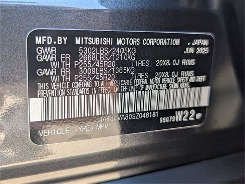 New 2025 Mitsubishi Outlander SE image 30