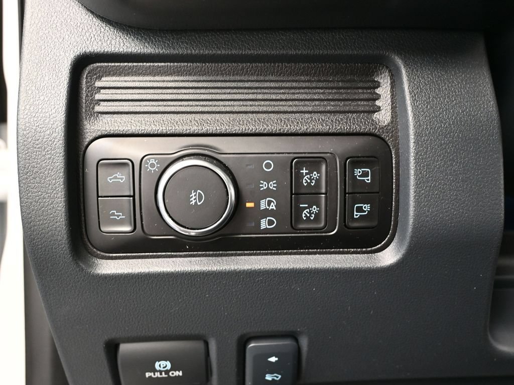 Used 2025 Ford F250 Platinum AWD/4WD image 26