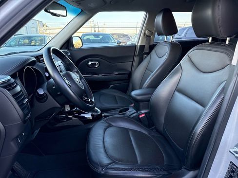 Used 2016 Kia Soul ! image 15
