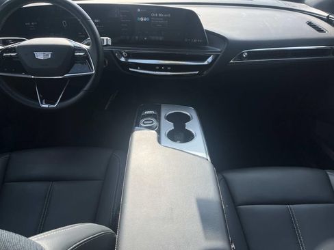 Used 2024 Cadillac Lyriq Tech RWD image 12
