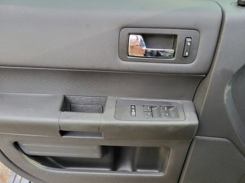 Used 2019 Ford Flex SE image 18