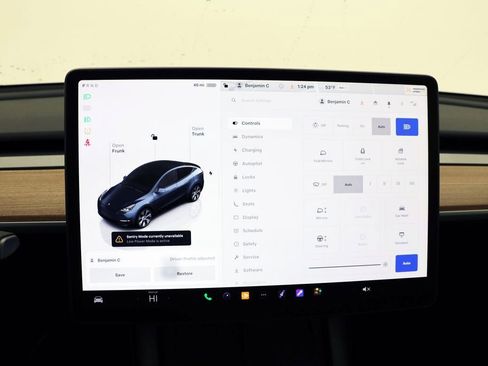 Used 2024 Tesla Model Y Long Range AWD/4WD image 18