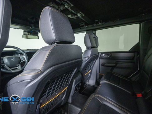 Used 2024 Ford Bronco Badlands AWD/4WD image 28
