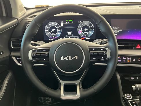 Used 2025 Kia Sportage SX AWD/4WD image 17