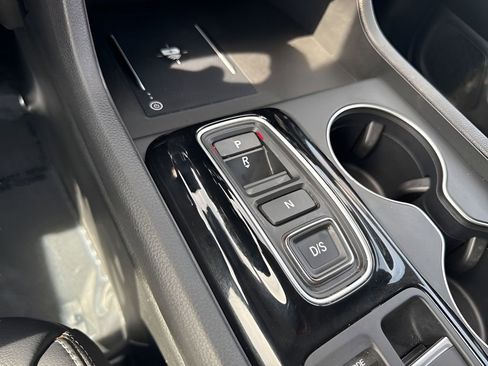 Used 2025 Honda Pilot EX-L image 18