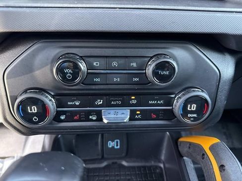 Used 2024 Ford Bronco Badlands AWD/4WD image 40