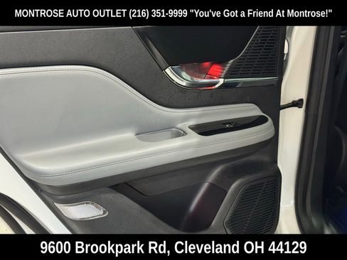 Used 2022 Lincoln Corsair AWD w/ Premium Package image 34