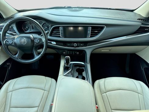 Used 2018 Buick Enclave Essence FWD image 16