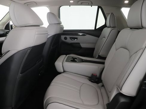 Used 2025 Honda Pilot Elite image 28