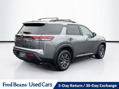 Used 2023 Nissan Pathfinder SV AWD/4WD image 10