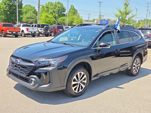 Certified 2025 Subaru Outback Premium w/ Popular Package #1A AWD/4WD image 7