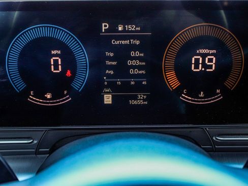 Used 2025 Hyundai Kona SEL image 16