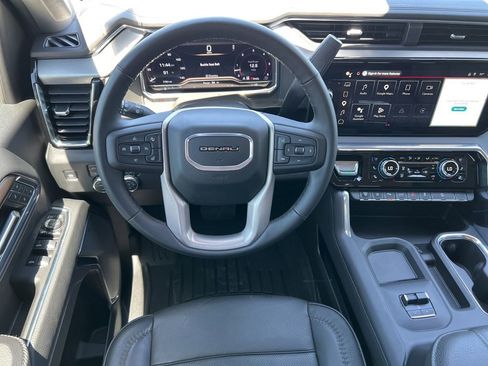 Used 2025 GMC Sierra 3500 Denali w/ Technology Package AWD/4WD image 15