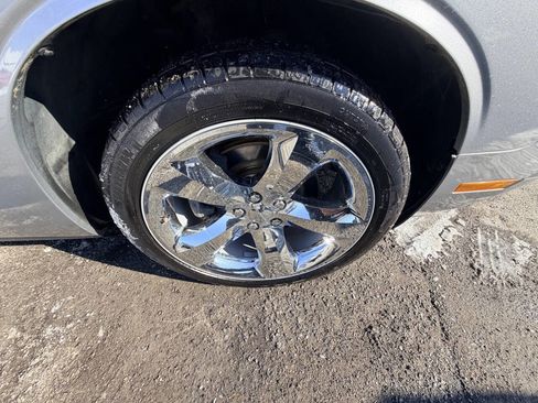 Used 2011 Dodge Challenger R/T image 34