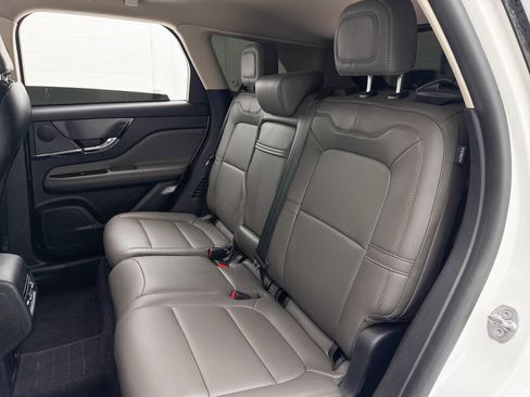 Used 2024 Lincoln Corsair Premiere image 34