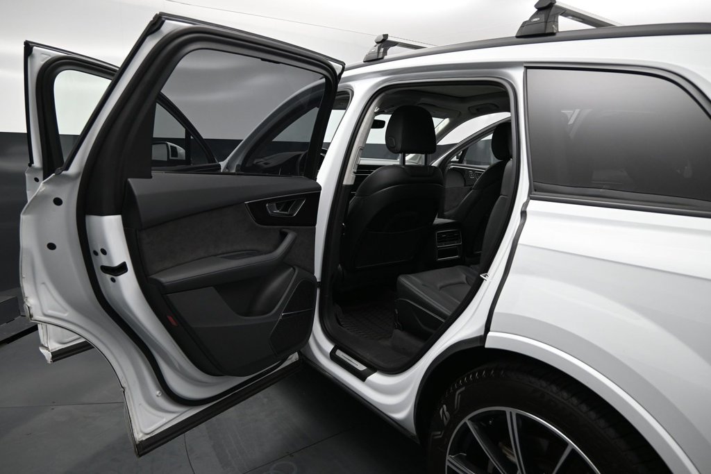 Used 2021 Audi Q7 3.0T Prestige w/ Prestige Package AWD/4WD image 15