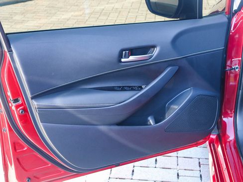 Used 2025 Toyota Corolla SE image 20