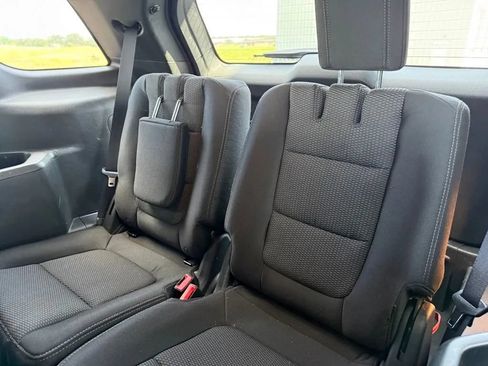 Used 2018 Ford Explorer XLT w/ Class II Trailer Tow Package AWD/4WD image 14