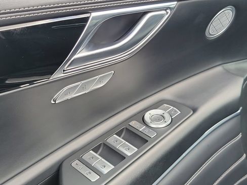Used 2025 Genesis GV80 2.5T Standard AWD/4WD image 32