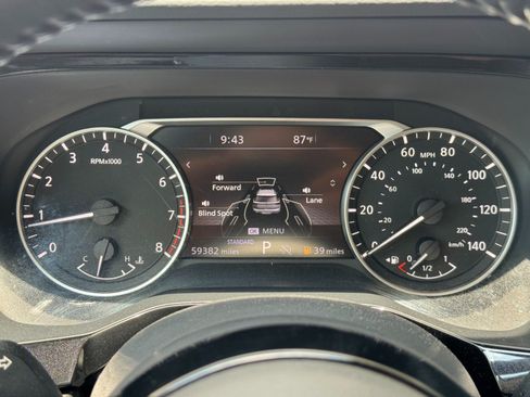 Used 2022 Nissan Pathfinder SL w/ SL Premium Package FWD image 18