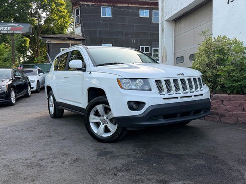 Used 2016 Jeep Compass Latitude AWD/4WD image 15