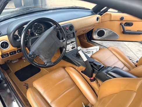 Used 1993 MAZDA MX-5 Miata Limited Edition image 8