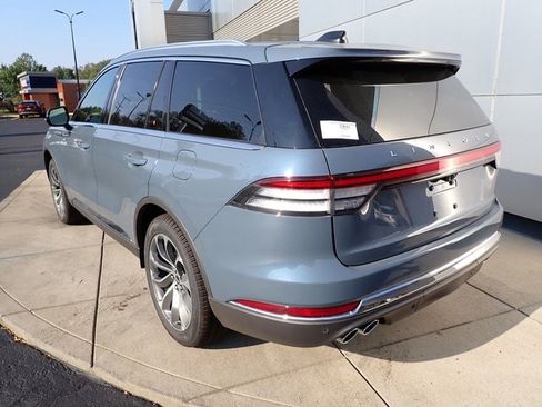 New 2025 Lincoln Aviator Reserve w/ Luxury Package image 3