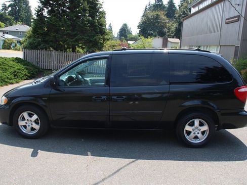Used 2007 Dodge Grand Caravan SXT FWD image 17