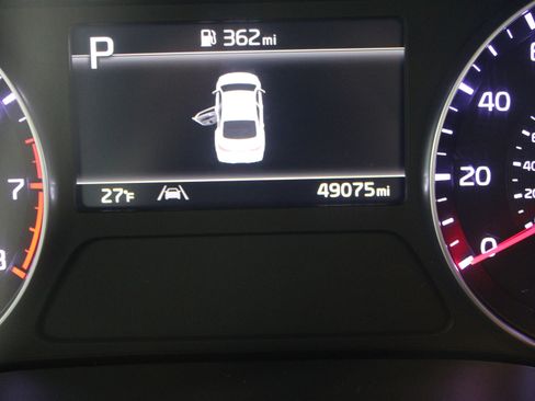 Used 2024 Kia Forte GT-Line image 12