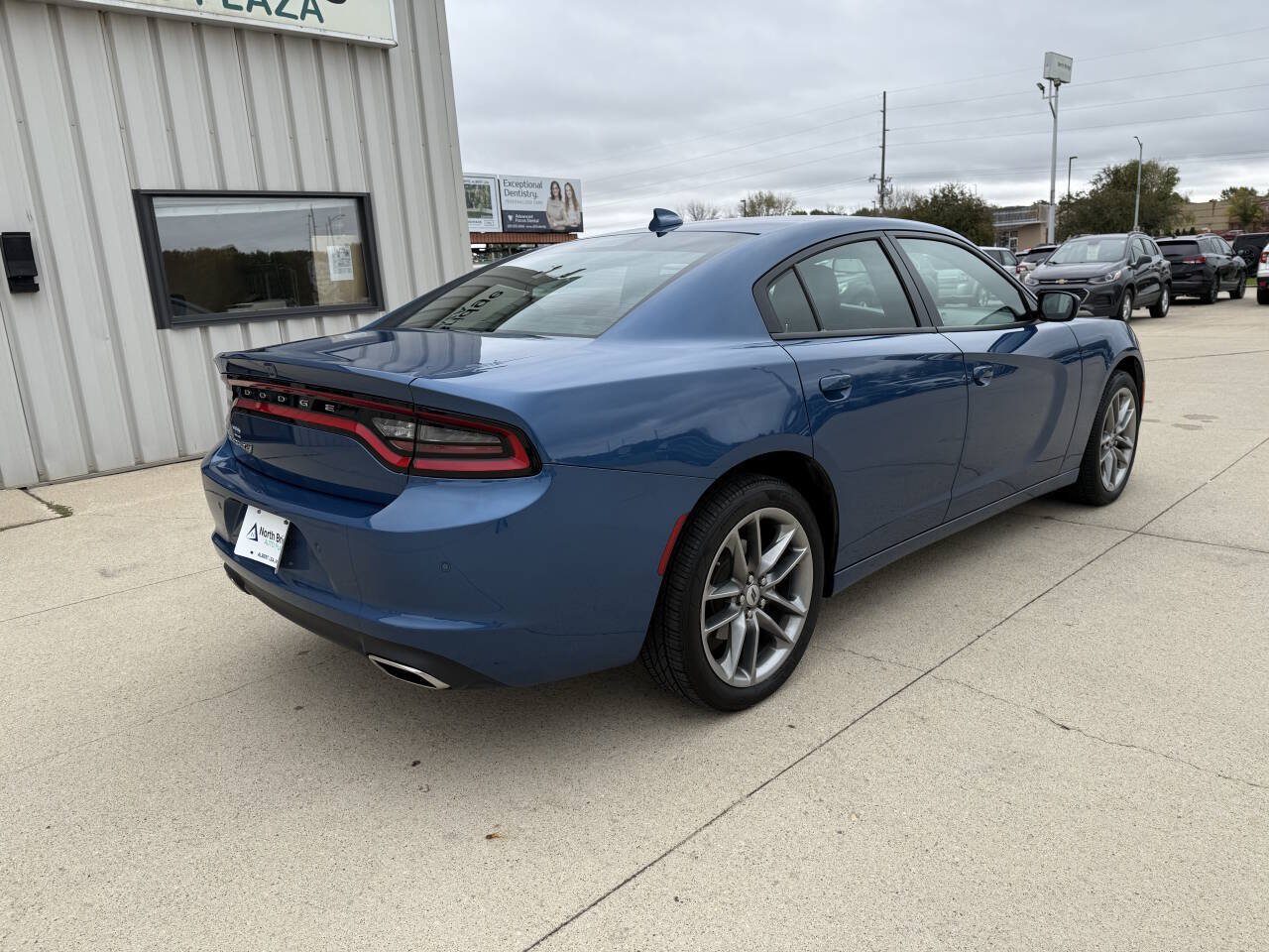 Used 2022 Dodge Charger SXT w/ Plus Group AWD/4WD image 4