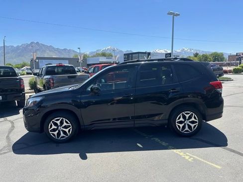 Used 2020 Subaru Forester Premium AWD/4WD image 7