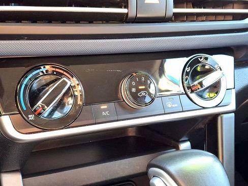 Certified 2021 Kia Seltos S image 16