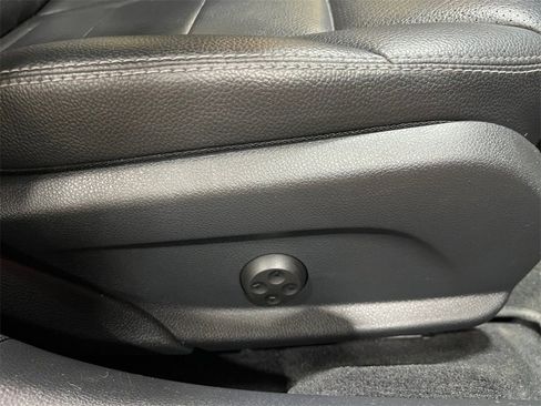 Used 2020 Mercedes-Benz C 300 4MATIC Sedan image 16