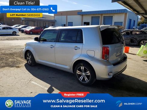 Used 2013 Scion xB FWD image 3