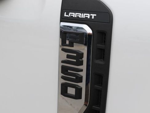 Used 2026 Ford F350 Lariat w/ Lariat Ultimate Package AWD/4WD image 10