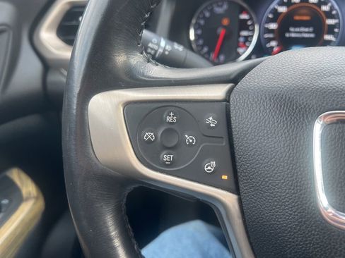 Used 2019 GMC Acadia Denali w/ Technology Package image 17