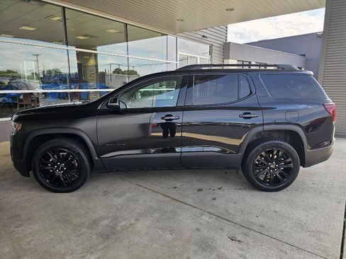 Used 2023 GMC Acadia SLT w/ Elevation Edition AWD/4WD image 2