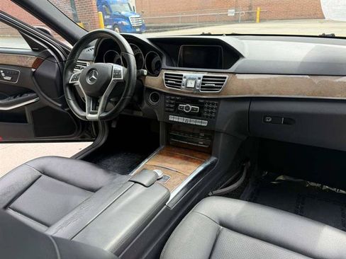 Used 2014 Mercedes-Benz E 350 4MATIC Sedan image 10