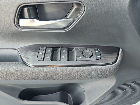 Used 2026 Nissan Kicks SV w/ Charging Package AWD/4WD image 23