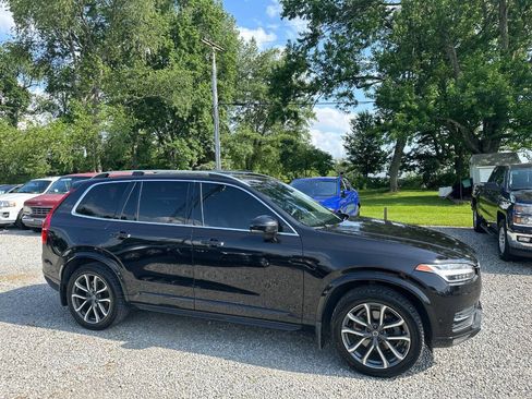 Used 2017 Volvo XC90 T6 Momentum AWD/4WD image 4